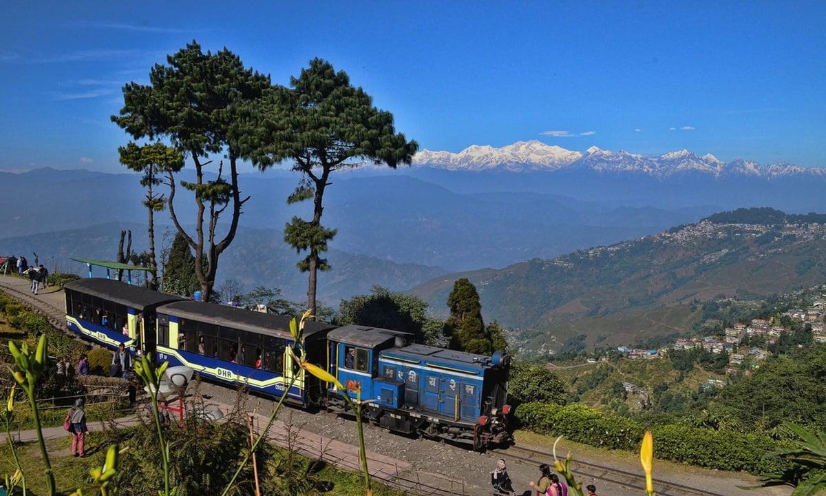 Darjeeling-to-Ghum-Station