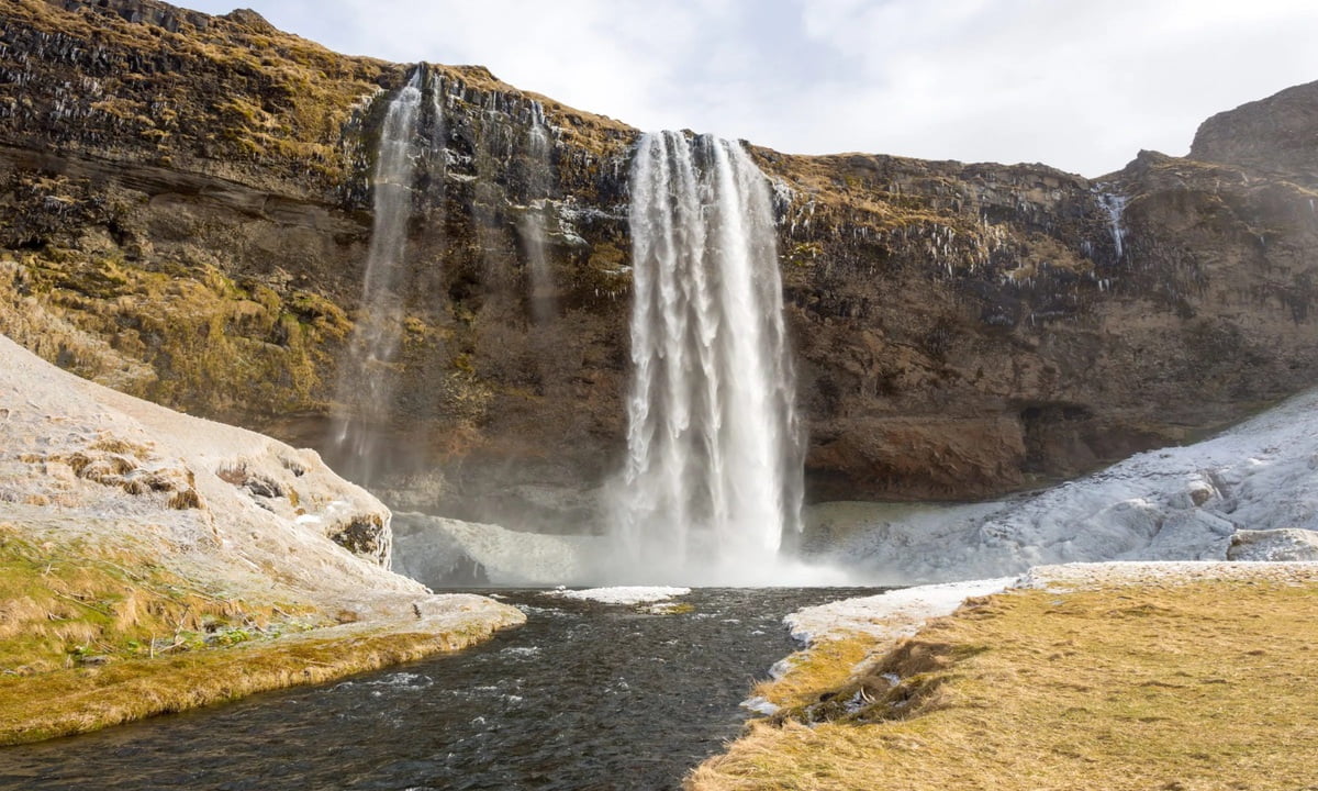 Seljalandsfoss Fall